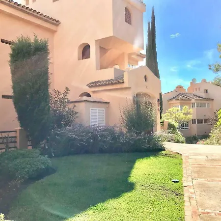 La Terraza Elviria ماربيا
